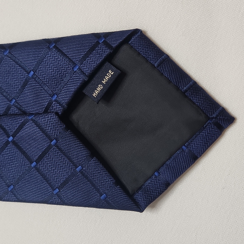 Diamond Necktie - Picture 10 of 15
